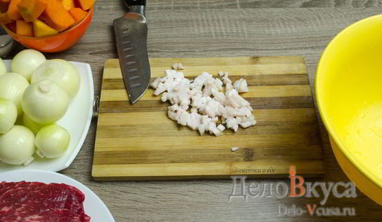 манты с мясом и тыквой в мультиварке