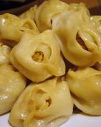 Манты со свининой и тыквой