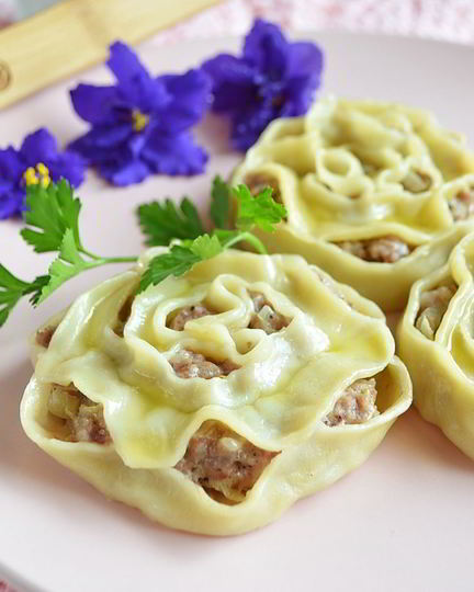 Рецепт мантов в форме розочек