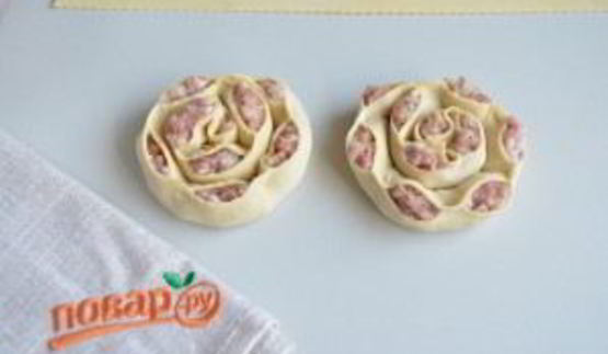 манты в форме розочек