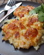 Мясо по-французски с брынзой