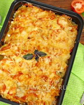 Мясо по-французски с картошкой и помидорами