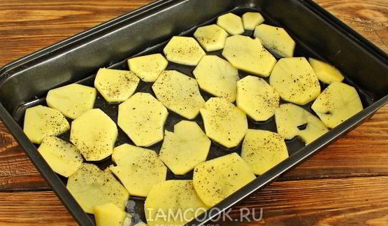 мясо по-французски с картошкой и помидорами