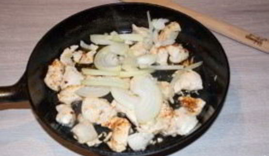 мясо по-французски в сковороде