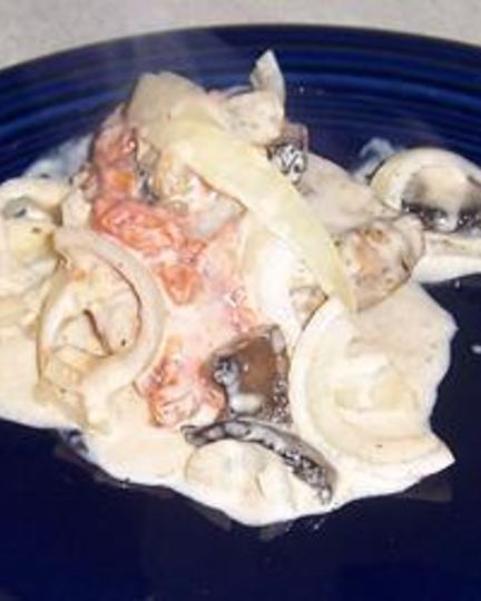 Рецепт тушеной курицы по-французски сoq au vin