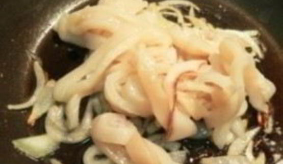 бефстроганов из кальмаров