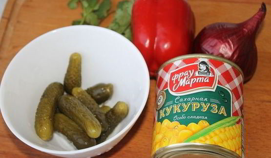 глазированная свинина с кукурузным салатом