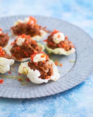 Грудинка, капуста и лук