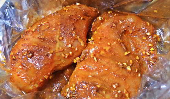 куриные грудки, запеченные в рукаве