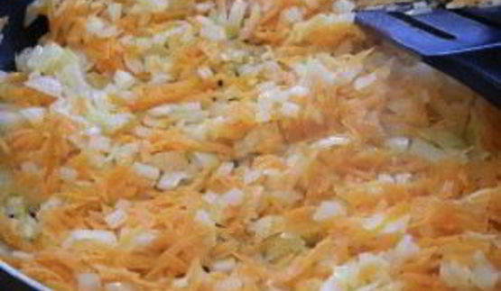 куриные крылышки в сметанно-чесночном соусе