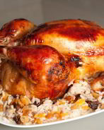 Курица, фаршированная рисом и сухофруктами