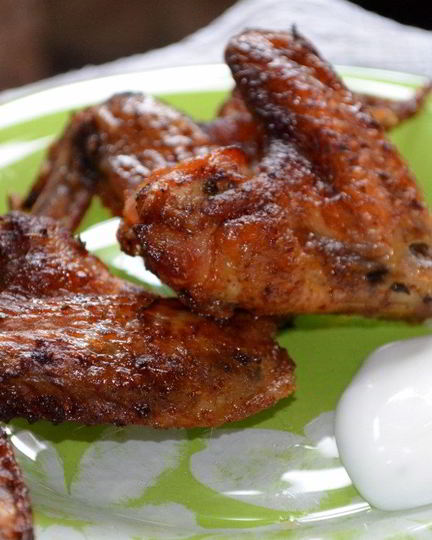 Рецепт пикантных запеченых крыльев с соусом ранч