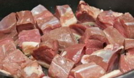 тушенная утка с баклажанами и картофелем