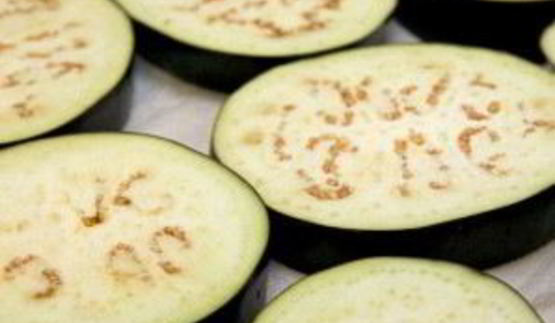 тушенная утка с баклажанами и картофелем