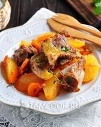 Тушеные говяжьи ребра с картошкой