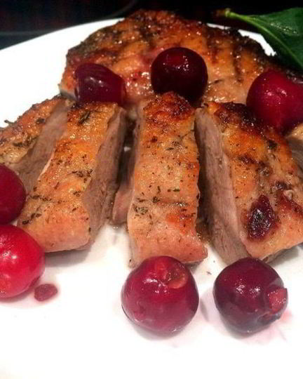 Рецепт утиных грудок с вишней