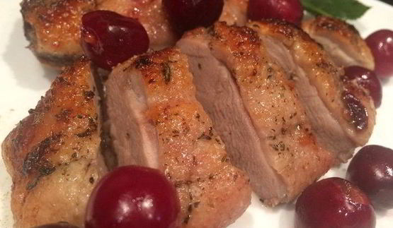 утиные грудки с вишней