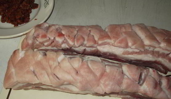 запеченая свиная грудинка крокодил