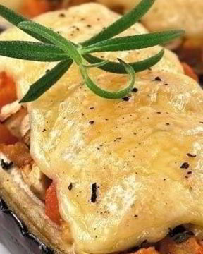 Баклажаны с курицей под сыром моцарелла