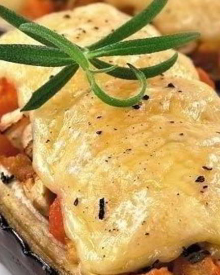 Рецепт баклажанов с курицей под сыром моцарелла