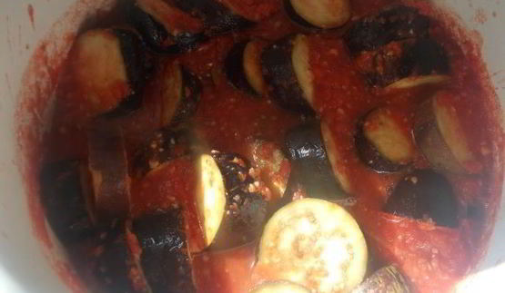 баклажаны в томате с чесноком