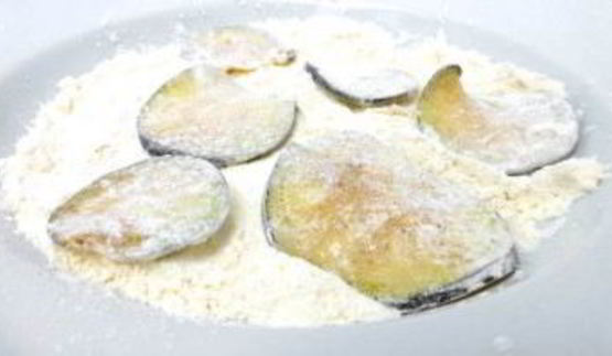 баклажаны, жаренные в панировке