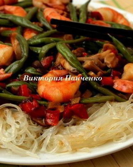 Рецепт чапа-чого с креветками, грибами и стручковой фасолью