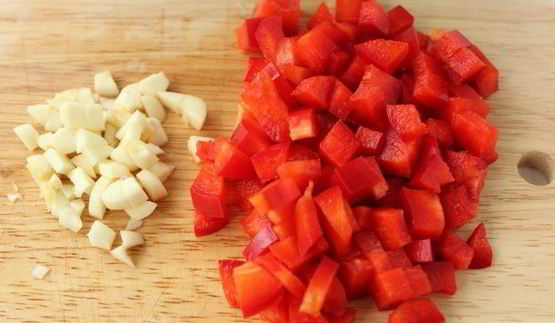 чап-чой с креветками, грибами и стручковой фасолью