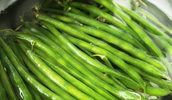 чап-чой с креветками, грибами и стручковой фасолью