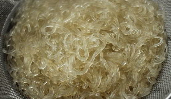 чап-чой с креветками, грибами и стручковой фасолью