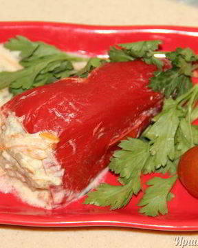 Фаршированный перец в сметане