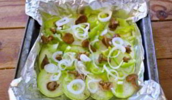 кабачки с лисичками в духовке