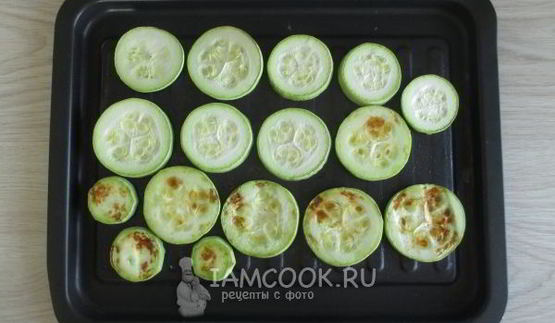 кабачки с помидорами и чесноком в духовке