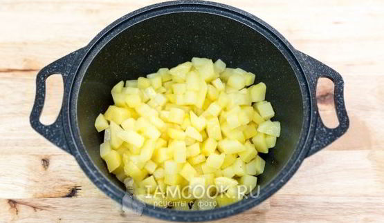 кабачки, тушенные с картошкой в сметане