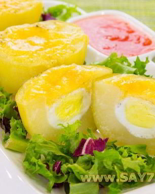 Картофель, запеченный с перепелиными яйцами