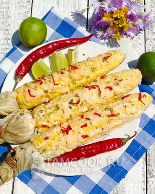 Печеная на углях кукуруза с сыром