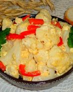 Цветная капуста с яйцом на сковороде