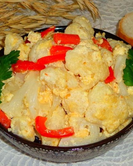 Рецепт цветной капусты с яйцом на сковороде