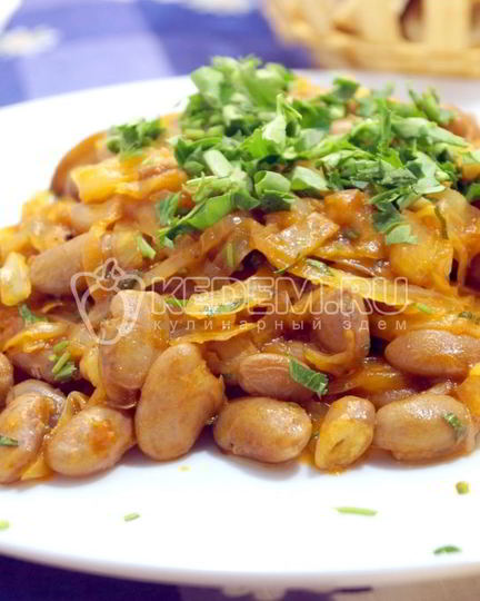 Рецепт тушеной капусты с фасолью