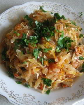Тушеная капуста с шампиньонами