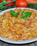 Тушеная капуста с тушенкой