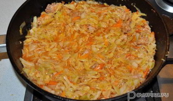 тушеная капуста с тушенкой