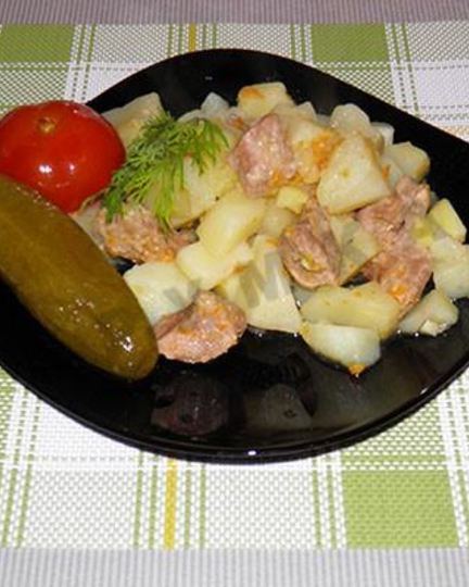 Рецепт тушеной картошки с мясом в мультиварке