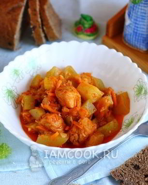 Тушеные кабачки с мясом в мультиварке