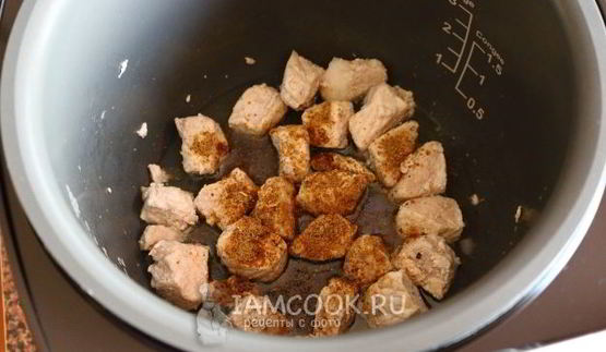 тушеные кабачки с мясом в мультиварке