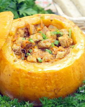 Тыква с мясом в духовке