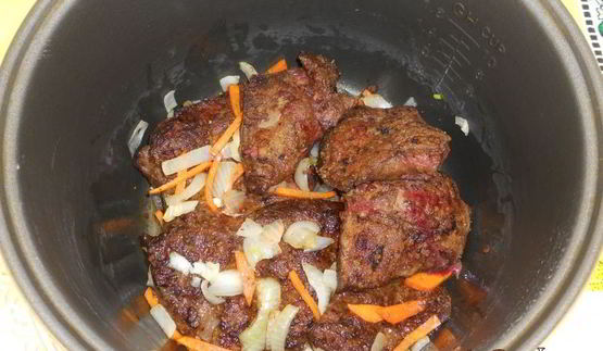 говяжья печень с луком и морковью в мультиварке