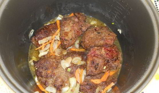говяжья печень с луком и морковью в мультиварке