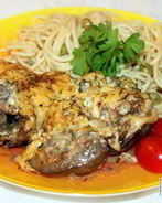 Куриная печень под сырным соусом