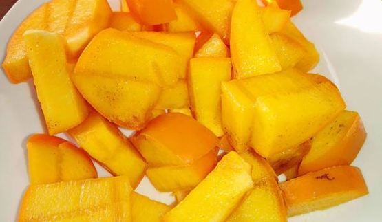 куриная печень с хурмой